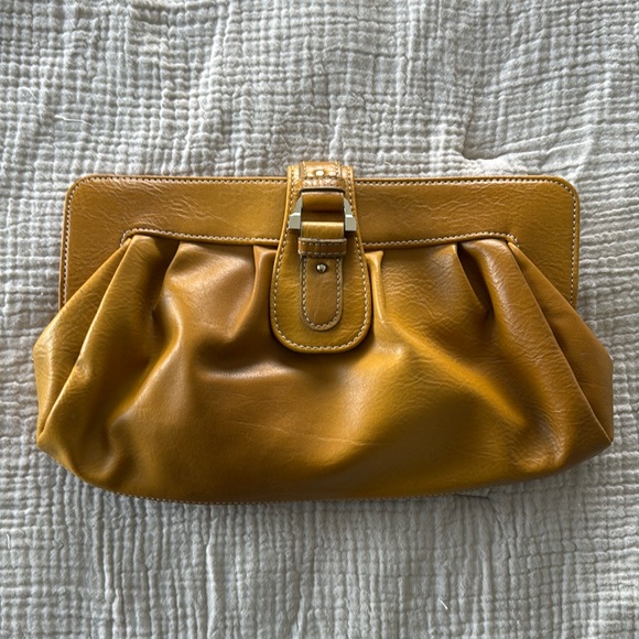 Liz Claiborne Clutch - Picture 1 of 3